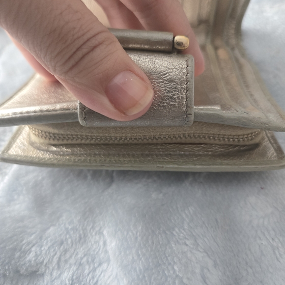 Abbey Gucci Compact Wallet - Picture 10 of 17